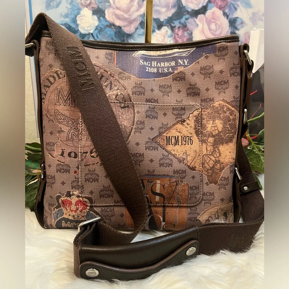 MCM ❤️HOST PICK❤️🔥RARE🔥Crossbody Bag - Picture 1 of 11